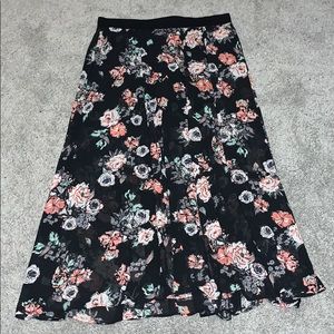 Torrid Floral Skirt - Size 2 (18/20)